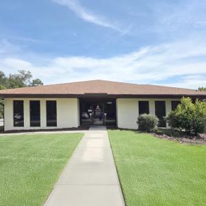 59-Deland-storefront