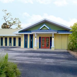 164-New-Smyrna-storefront