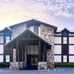 171-Semoran-storefront