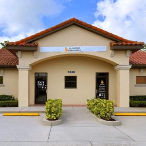 174-Rio-Pinar-storefront