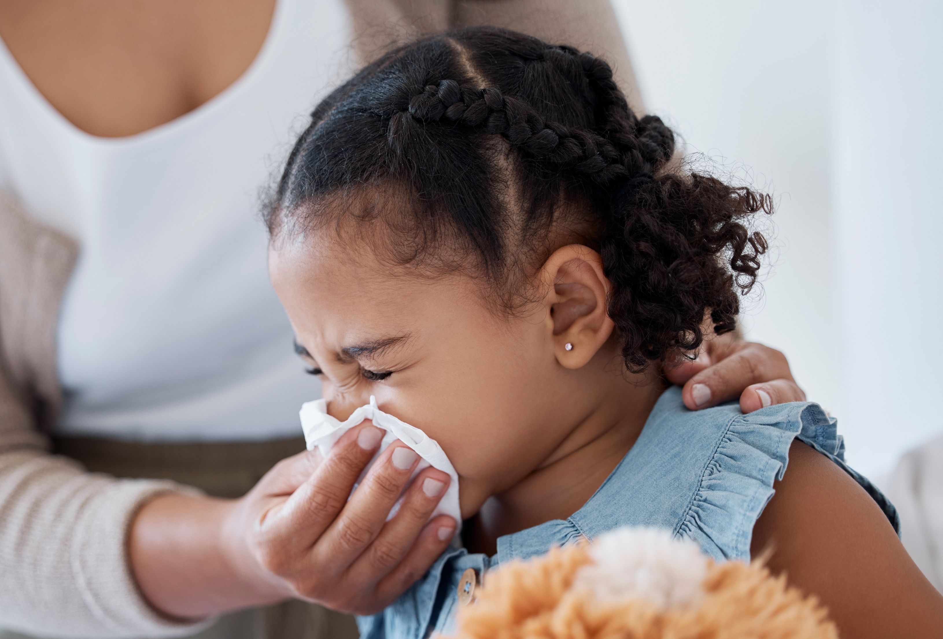 ¿Gripe, VRS, COVID-19 o un resfriado? Cómo distinguir la diferencia